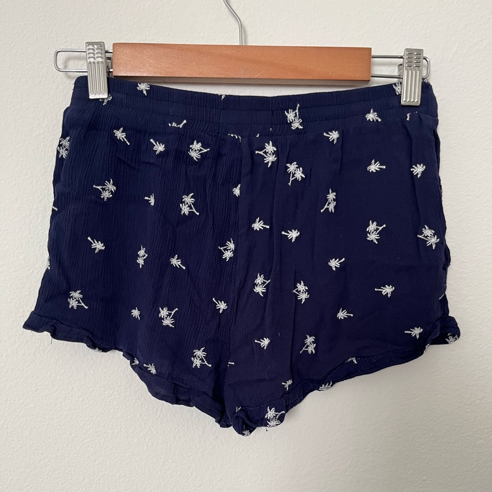 Palm Tree Shorts - Picture 2 of 2